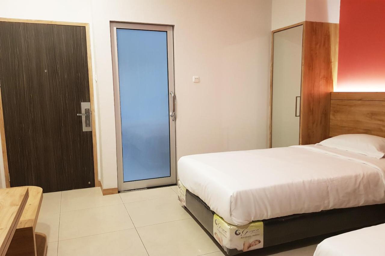 Oyo 90015 Platinum Guest House Μεντάν Εξωτερικό φωτογραφία